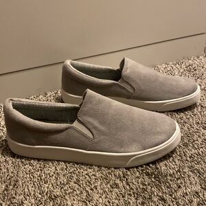 Grey Soda slip on shoes size 9 never worn gray
